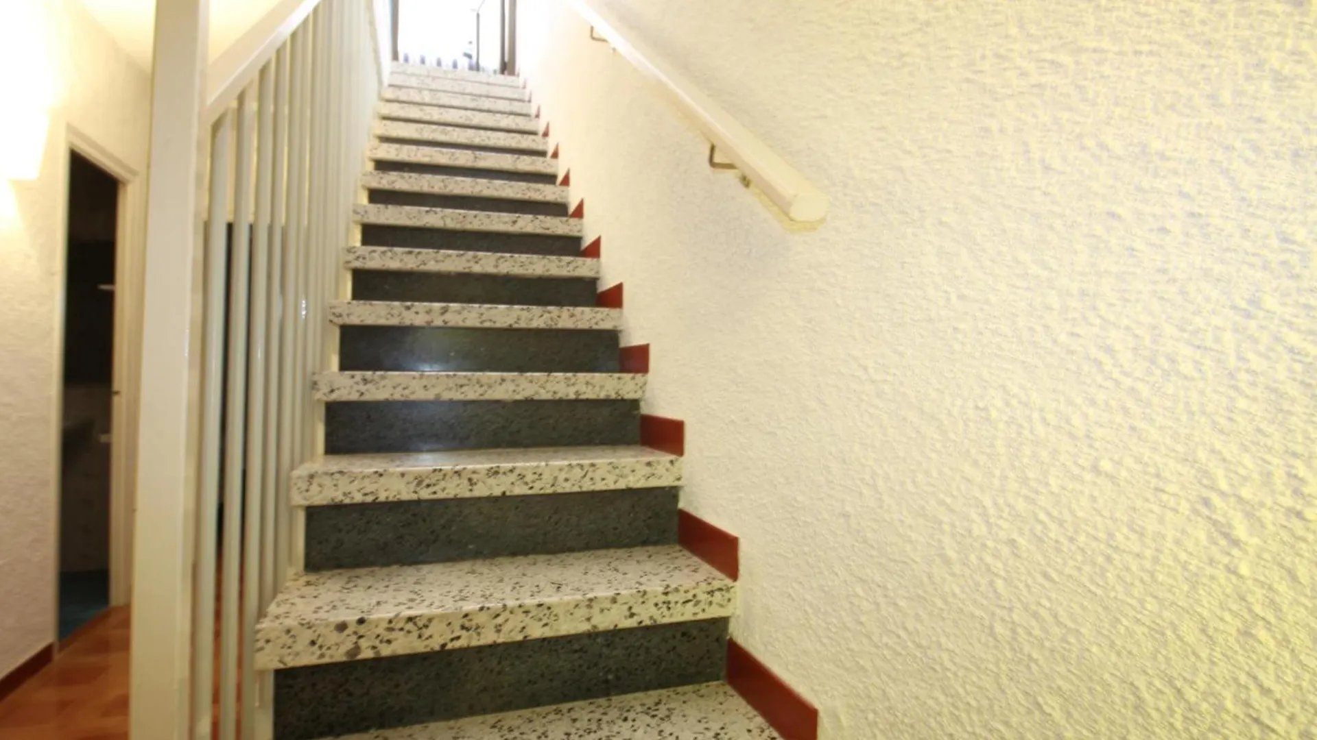 Cabioni 4 - Amplia Casa Adosada Con Piscina Comunitaria Abierta De Junio A Septiembre, Situada A Pocos Metros De La Playa De Grifeu - Es-228-196 Llança 0*,  Hiszpania