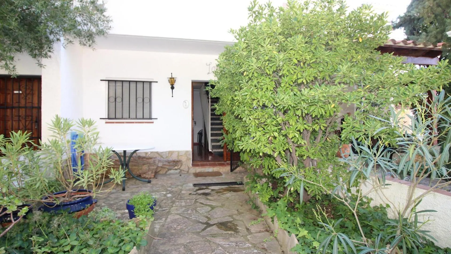 Cabioni 4 - Amplia Casa Adosada Con Piscina Comunitaria Abierta De Junio A Septiembre, Situada A Pocos Metros De La Playa De Grifeu - Es-228-196 Llanca Holiday home